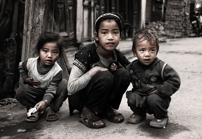 Чуть не споткнулся