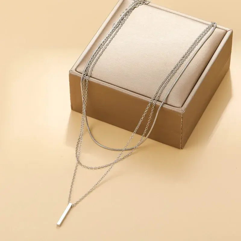Thumbnail: Three-Layer Stacking Necklace 
