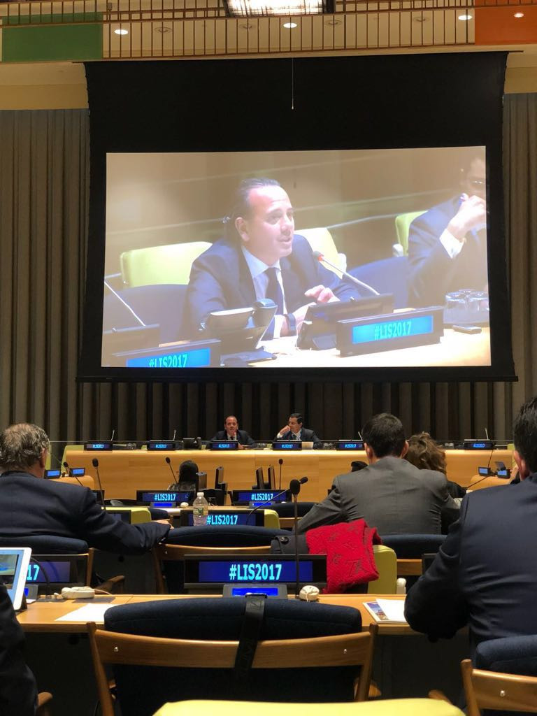 Román Rodríguez, miembro del Consejo en Scholas Occurrentes, durante su exposición en el Latino Impact Summit 2017 en la sede de la ONU.