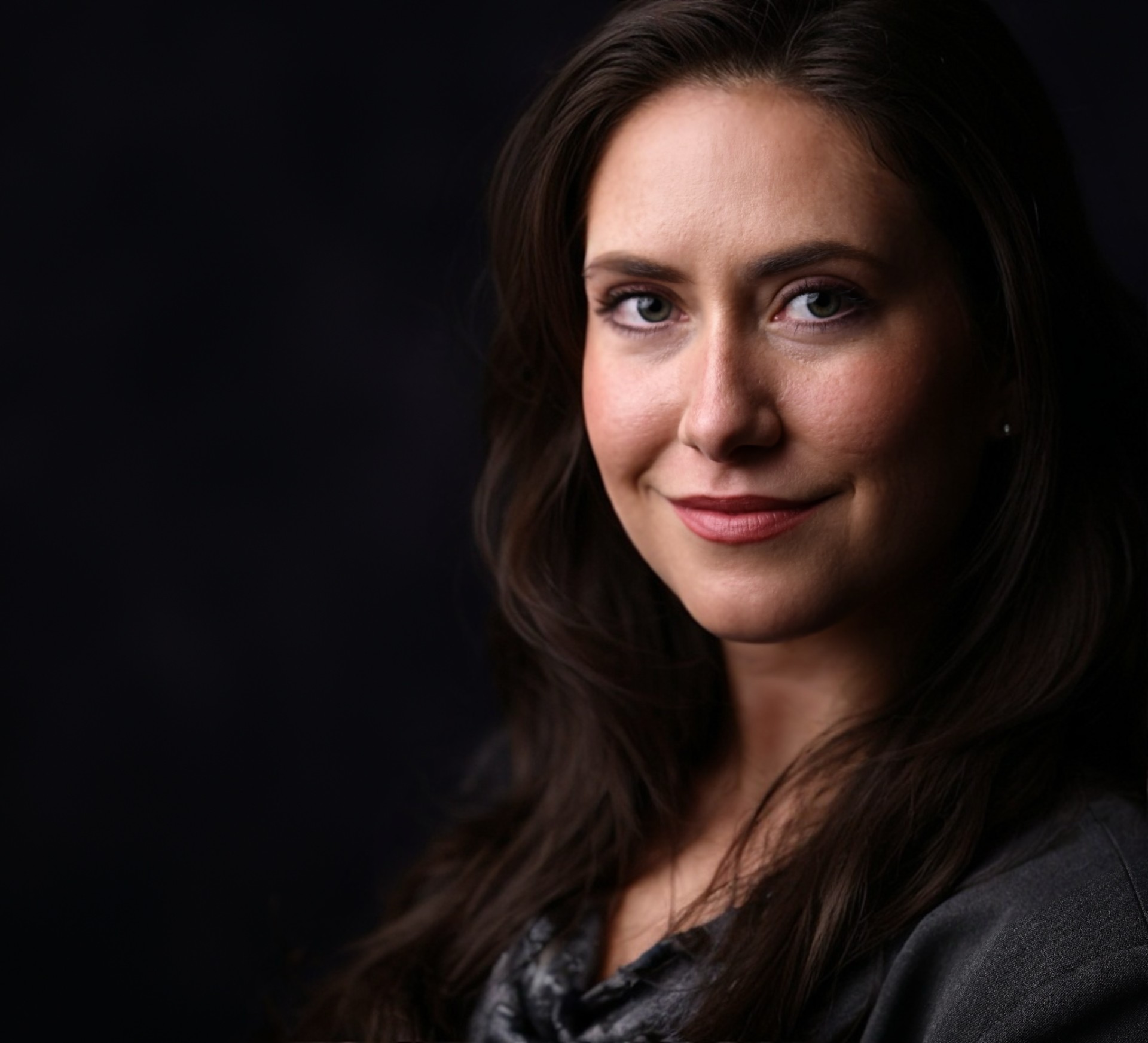 Color Headshot Nikon 2 25.jpg