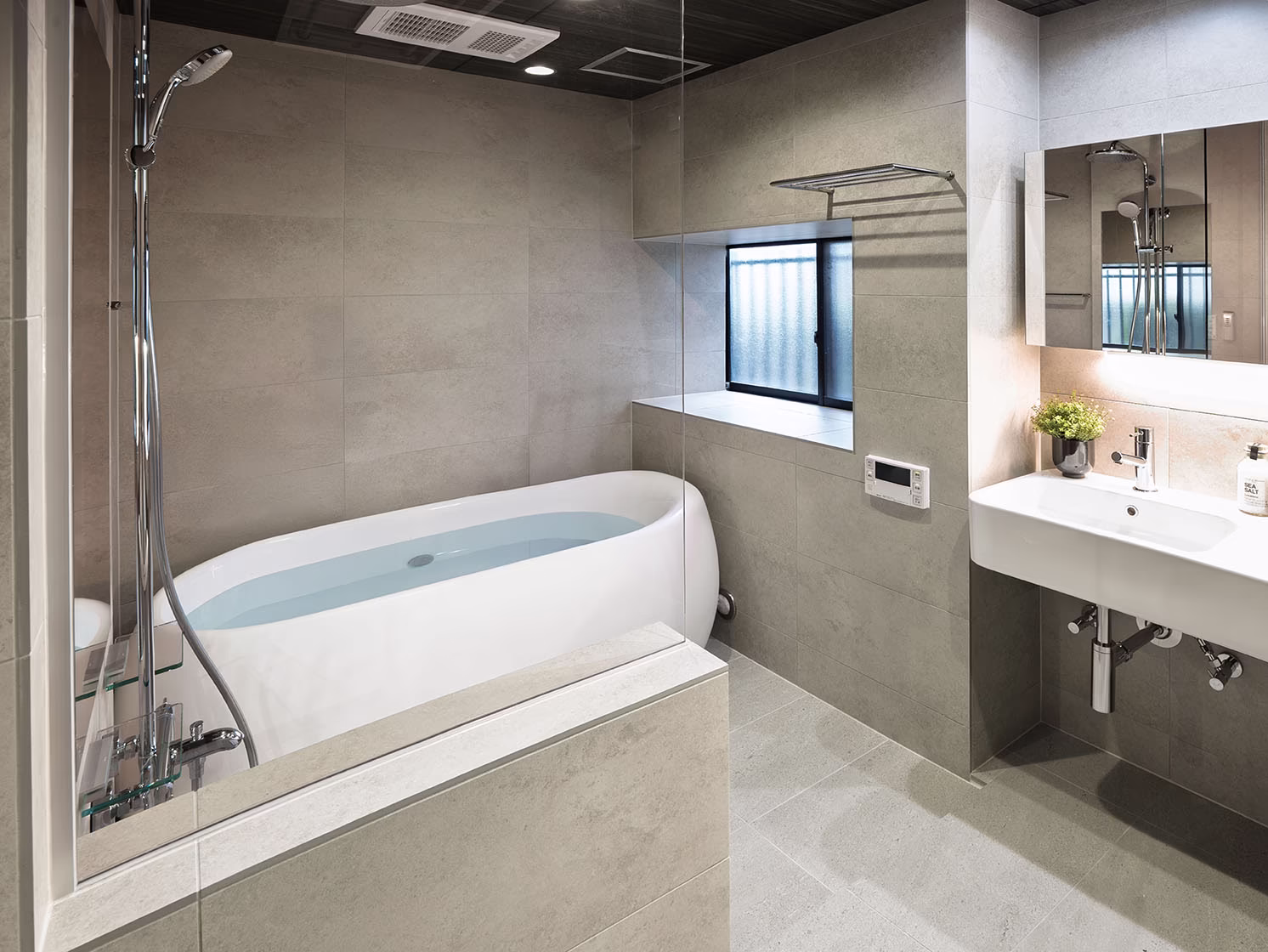 Wedi Boardを用いた在来工法の浴室施工事例｜BOWCS