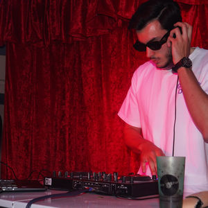 Dj 