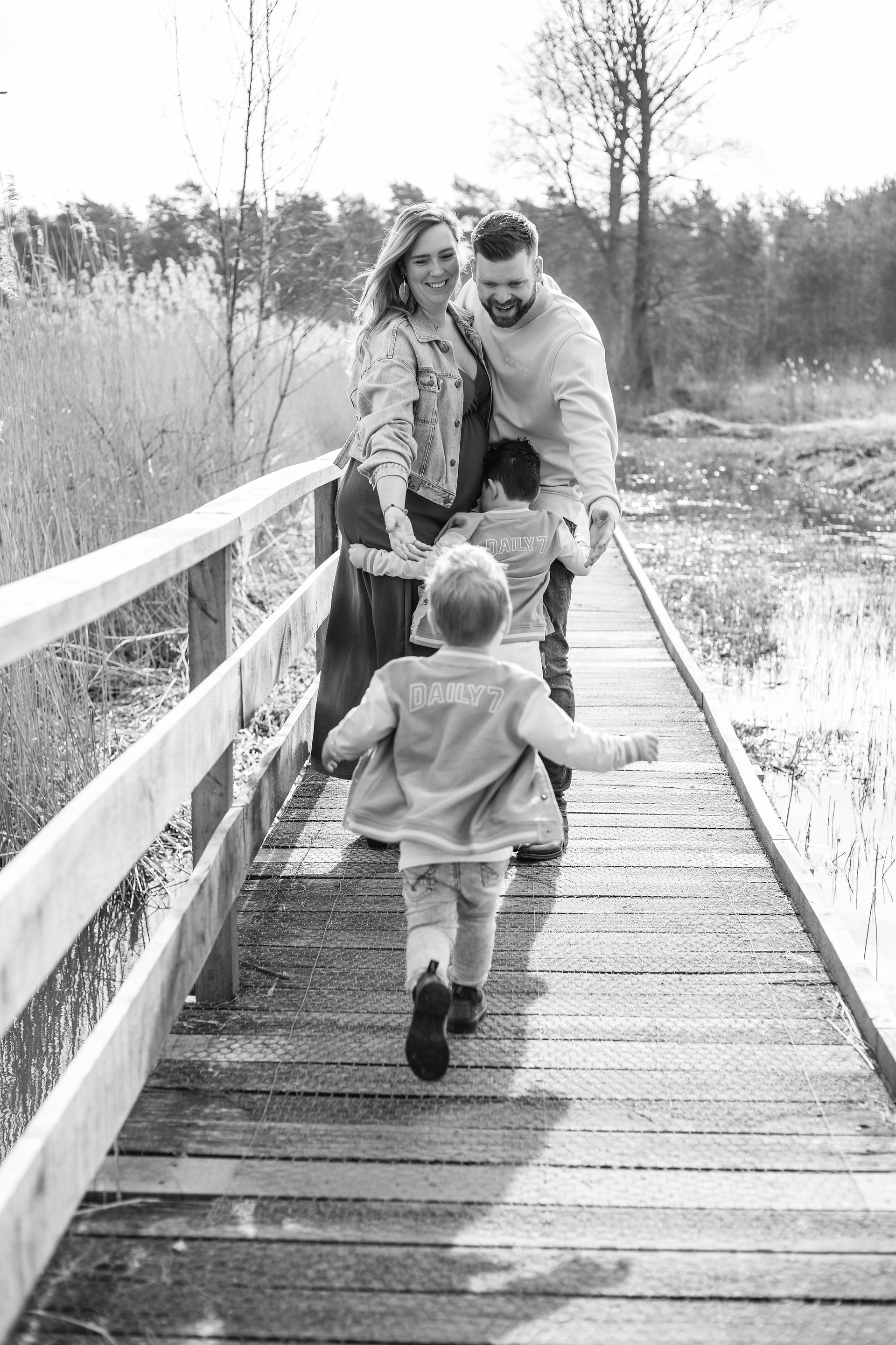 Voorbereiding fotoshoot gezinsfotoshoot zwangerschapsfotoshoot Eindhoven Valkenswaard Brabant