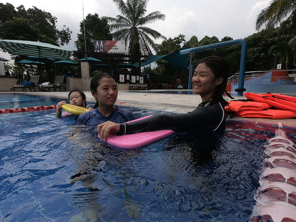 Overcoming Fear of Water: Adult Swim Training Tips