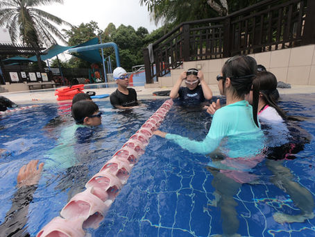 Private vs. Group Swim Lessons: Which is Better?