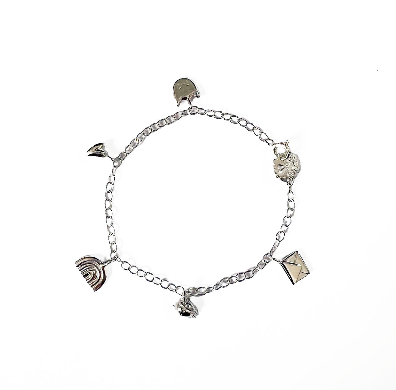 Trinket bracelet with 5 Charms