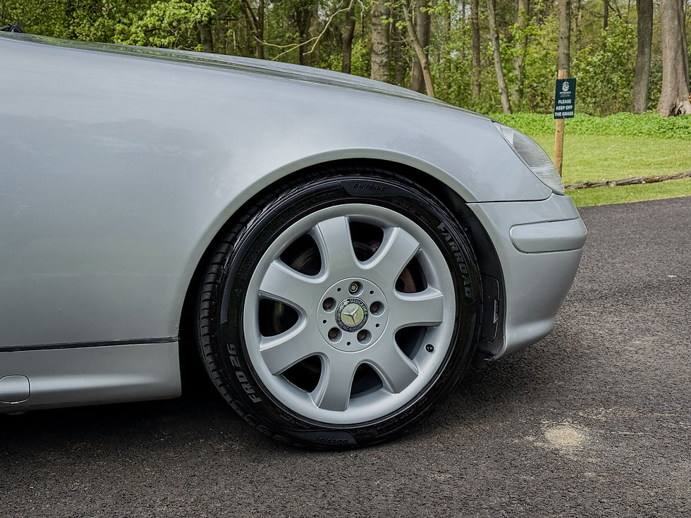 Thumbnail: 2001 Mercedes-Benz SLK 320 3.2 V6 - Brilliant Silver