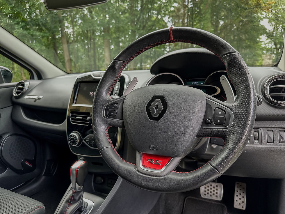 Thumbnail: 2016 Renault Sport Clio 220 NAV Trophy - Glacier White