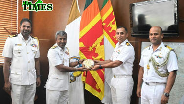 بھارتی بحریہ کا بحری جہاز کٹھار کولمبو، سری لنکا پہنچا