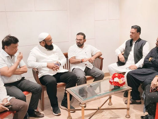 حجاب کے مسئلہ پر آچاریہ کالج کے ٹرسٹی سے حاجی ببو خان کی ملاقات