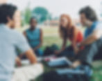 Gruppo di giovani in un'attività di Formazione sulle Abilità Sociali, per migliorare la comunicazione e la gestione delle rel