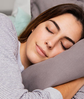 beautiful-woman-sleeping-home.jpg