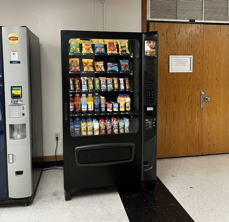 Healthy Vending Machine in School St Paul.jpg