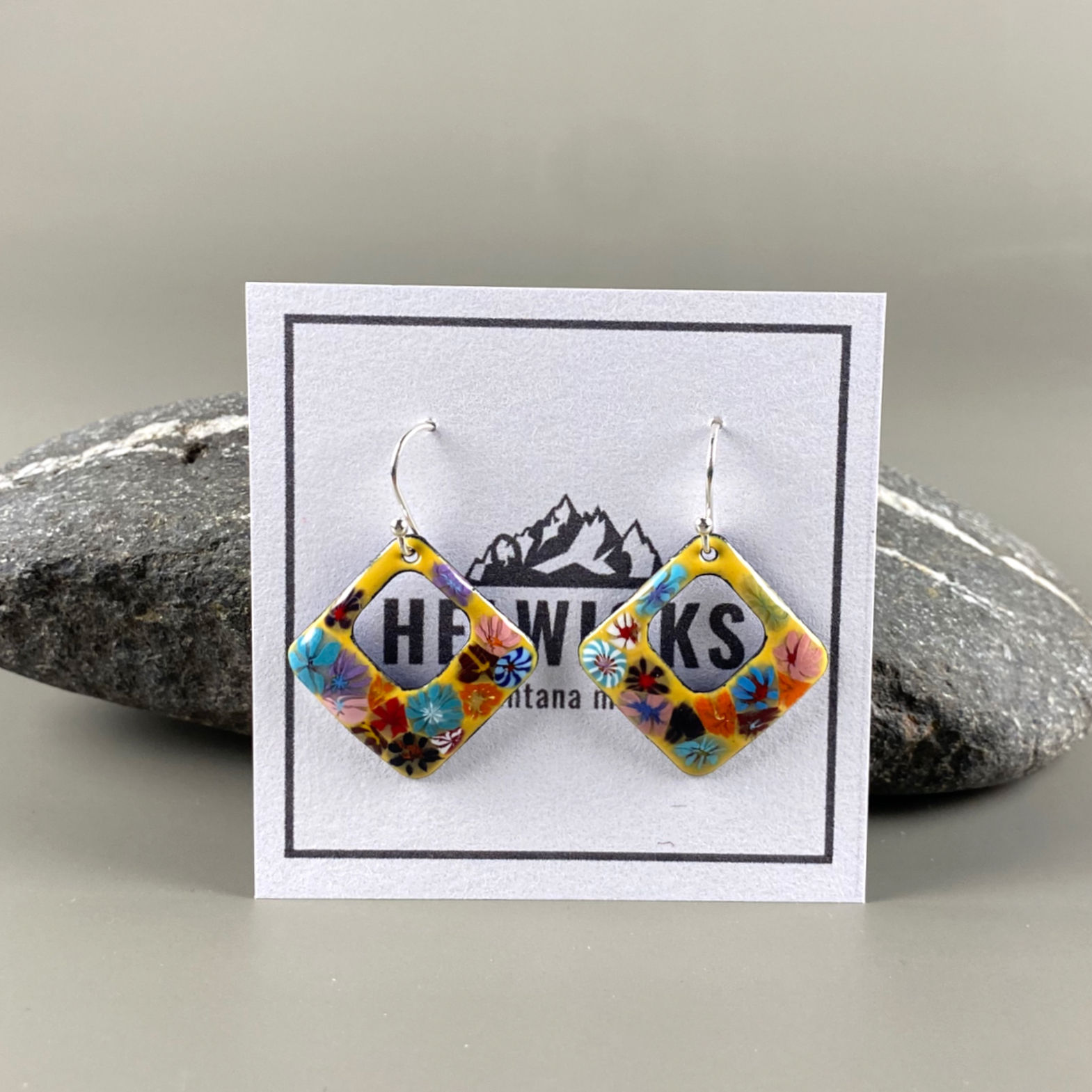 Floral Square Enamel Enamel Earrings