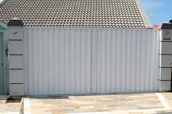 Portão_de_giro_2_folhas_buzios_-_Branco