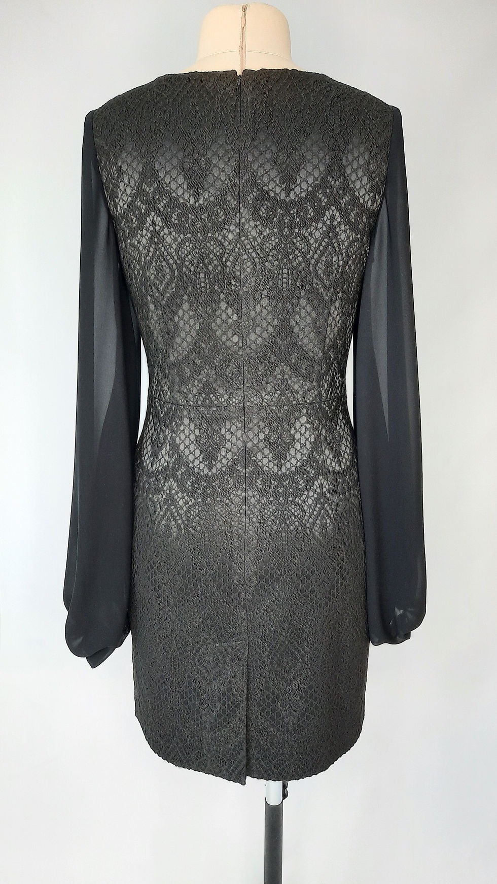Thumbnail: Dress