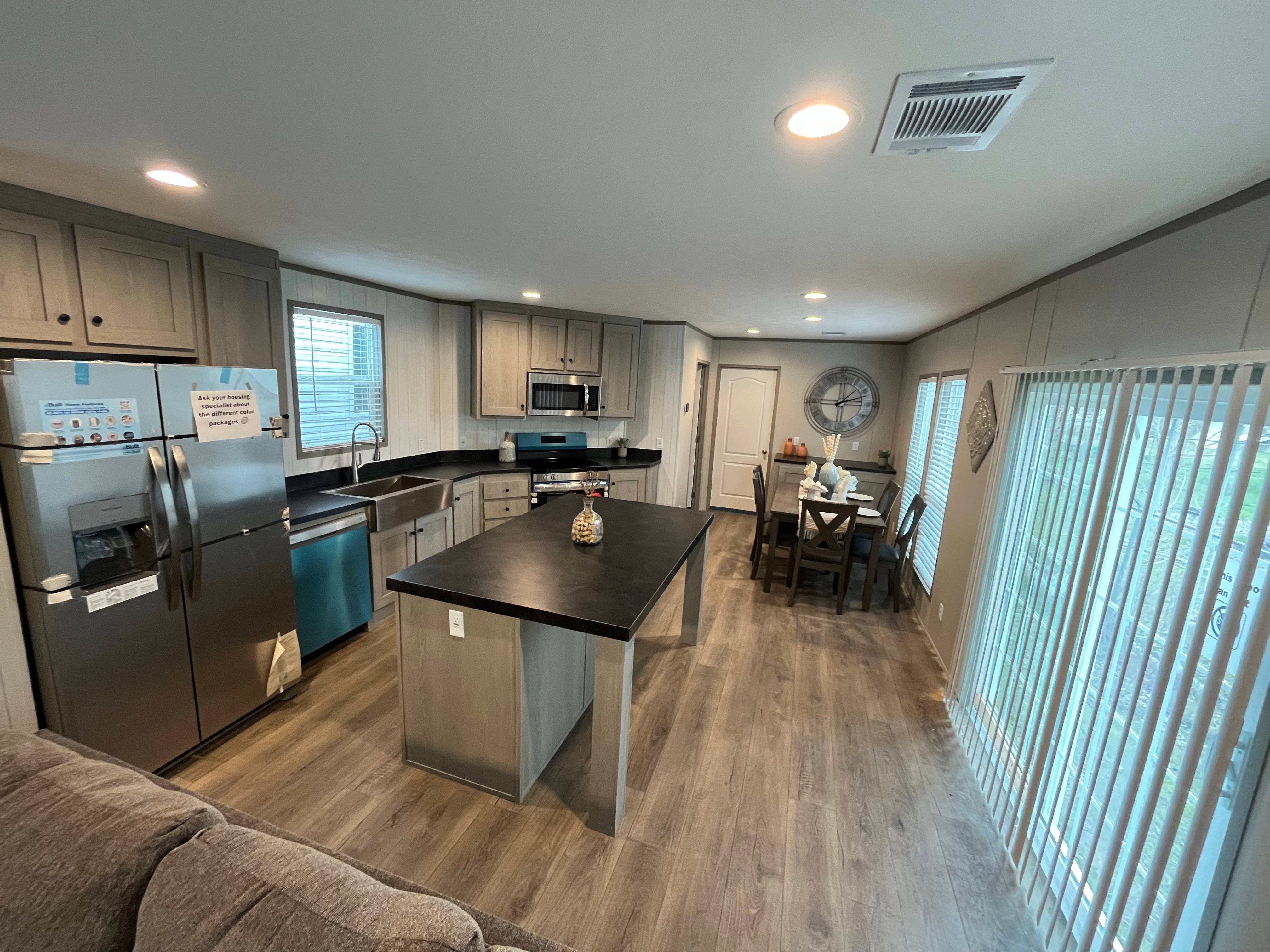 Resolution J | 3 Bed | 2 Bath | 16x80