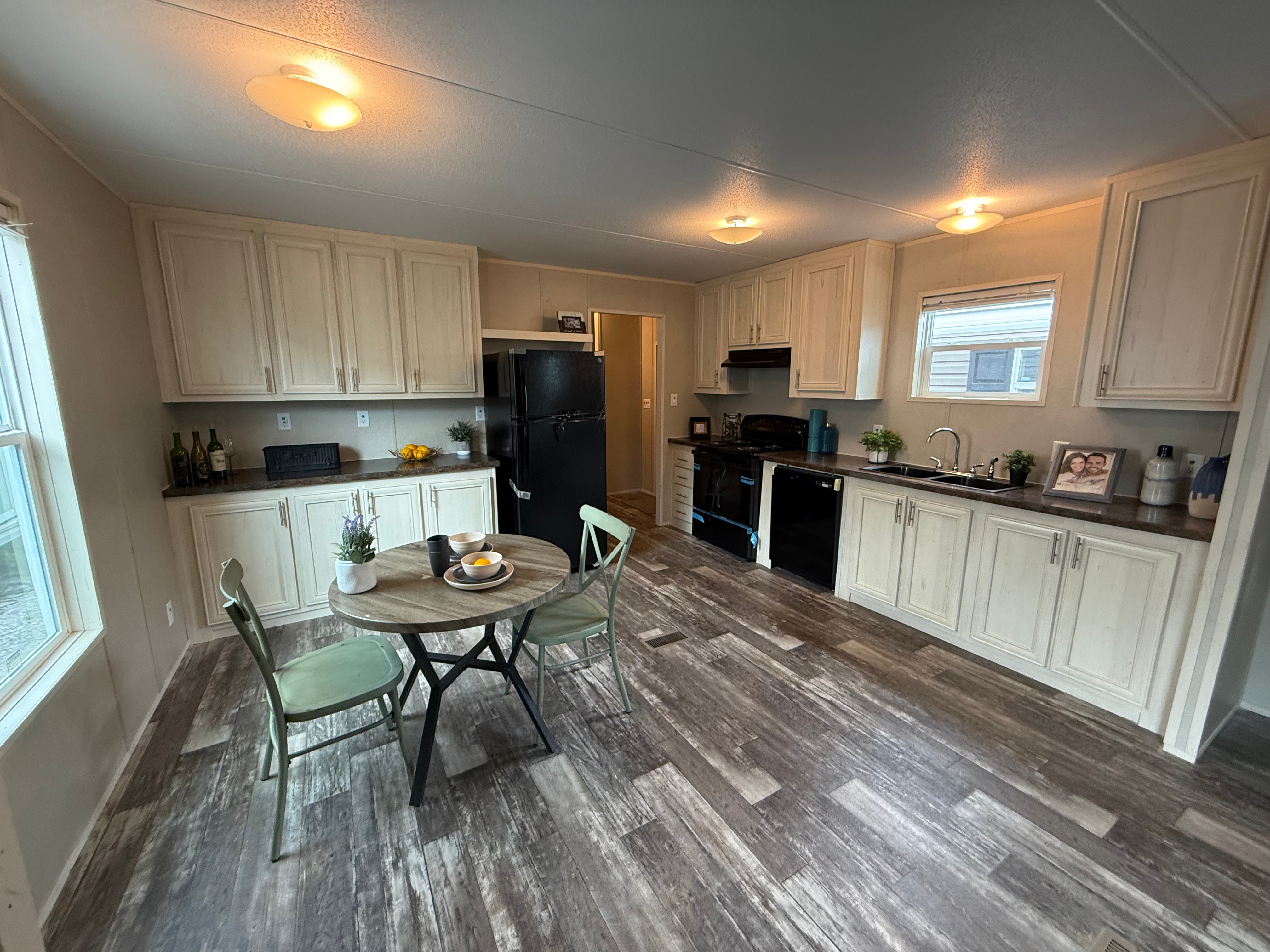 Briarwood | 3 Bed | 2 Bath | 16x76