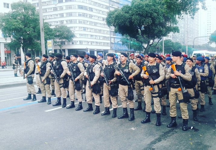 Armas Não Letais, guardas municipais de todo Brasil devem portar no mínimo 2!