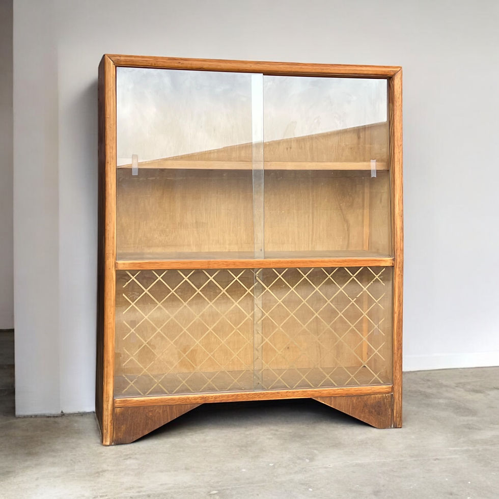 Mid century bookcase / cabinet