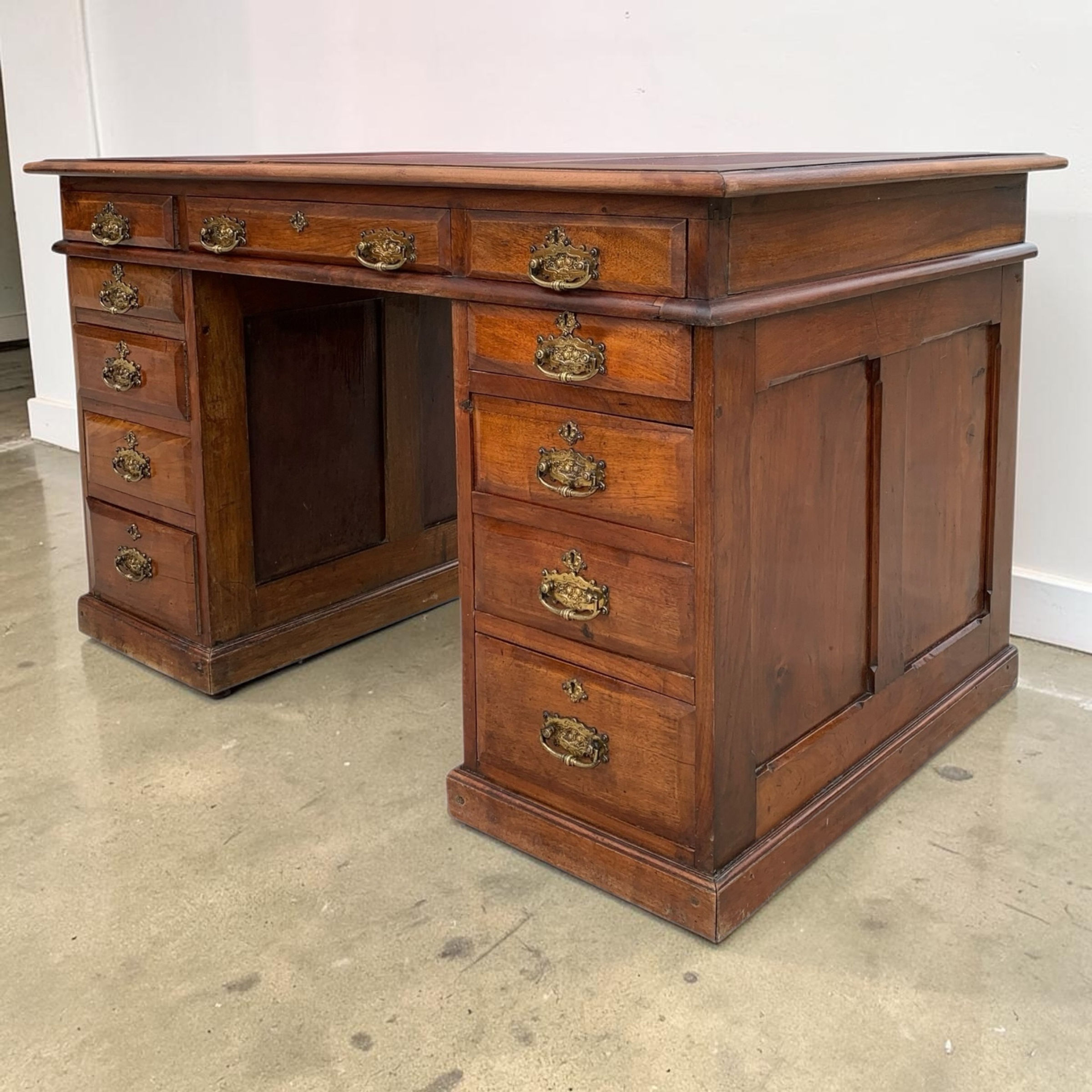 Antique Mahogany Edwardian pedestal desk