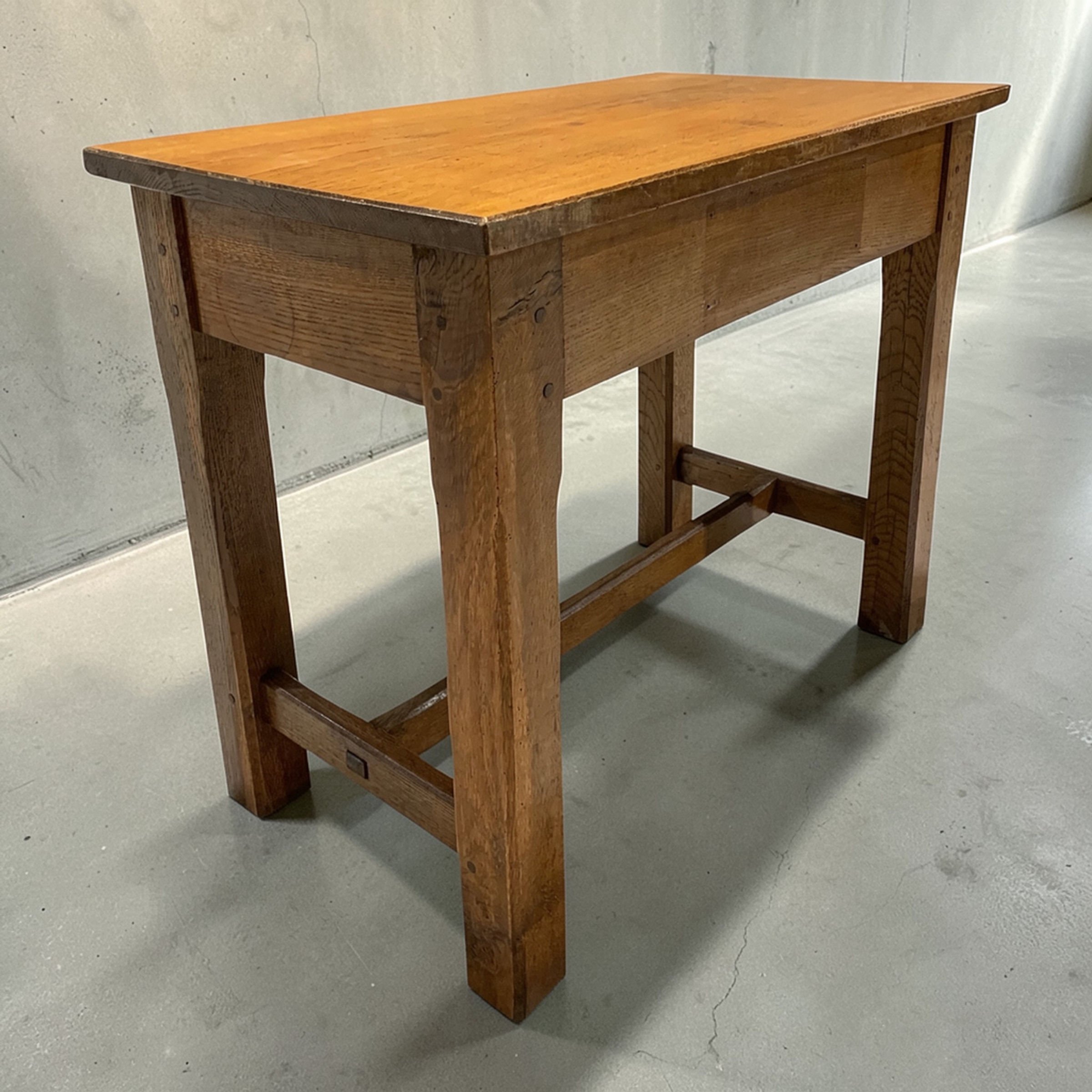 Antique Oak Arts & Crafts period table