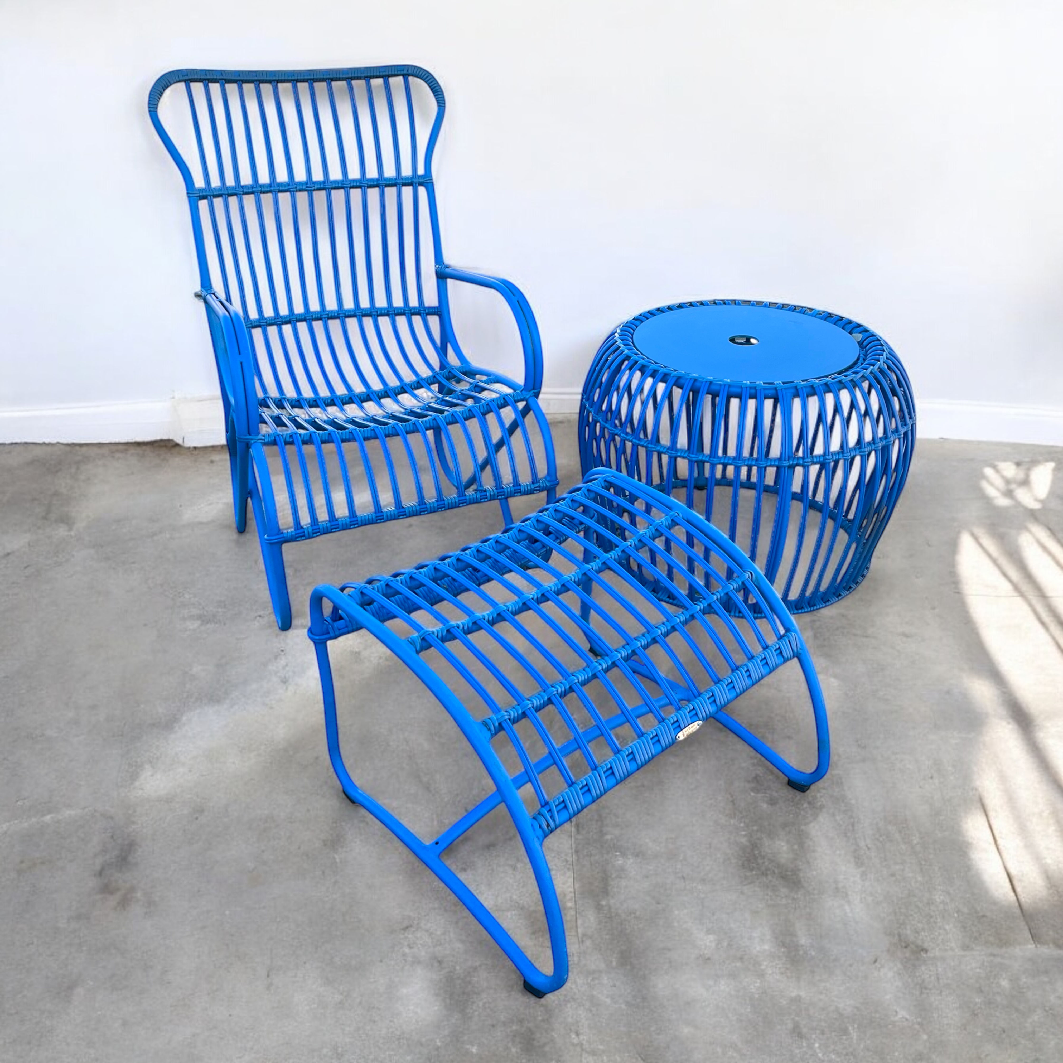 Rizza for Urban Balcony Patio set 