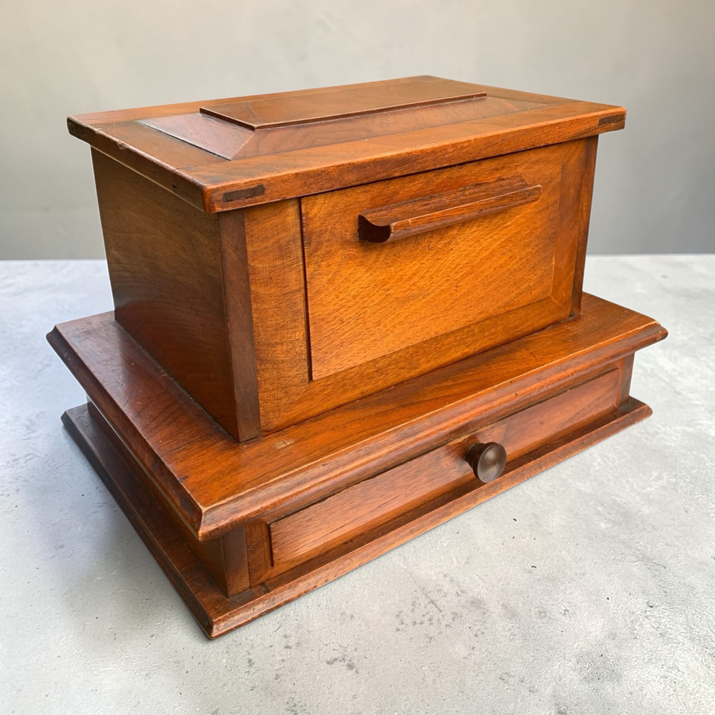 Antique early 20th C desk tidy
