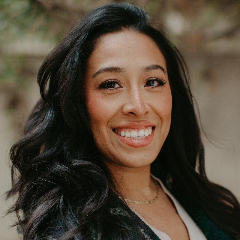 Headshot of Pati H. founder of The Wedding and Event Helpers