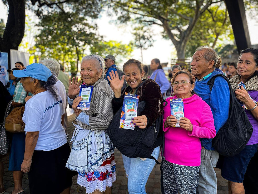Uniendo Generaciones: INCOE en la Caminata de Abuelos y Nietos junto a FUSATE