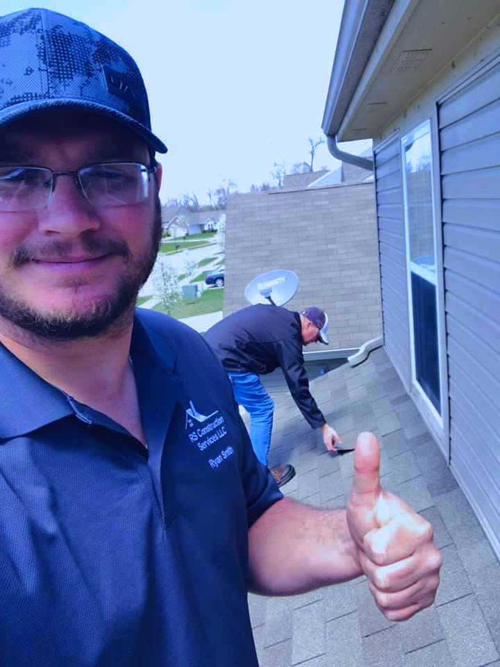 a roof pic 2.JPG