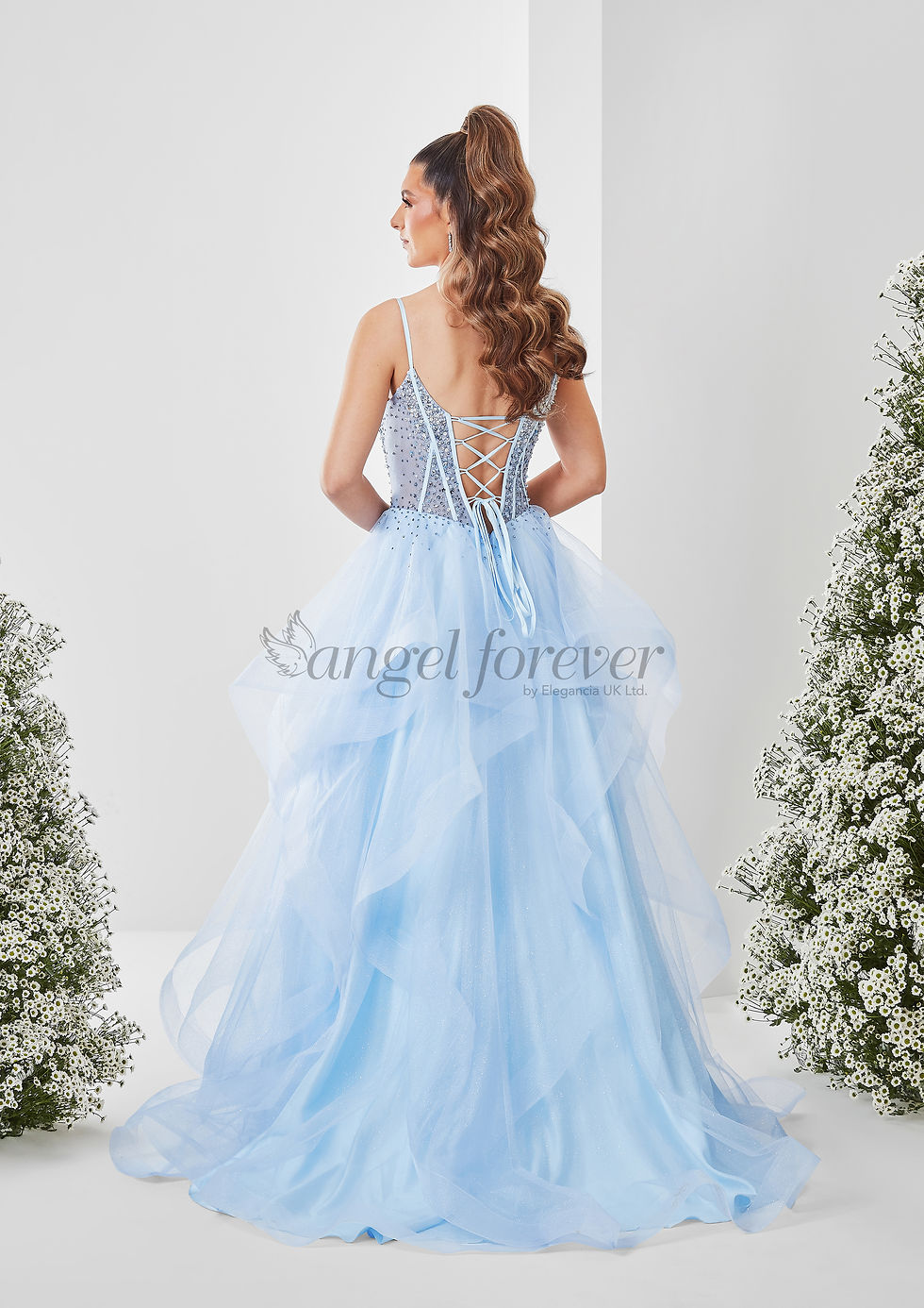 Thumbnail: Kia Ballgown