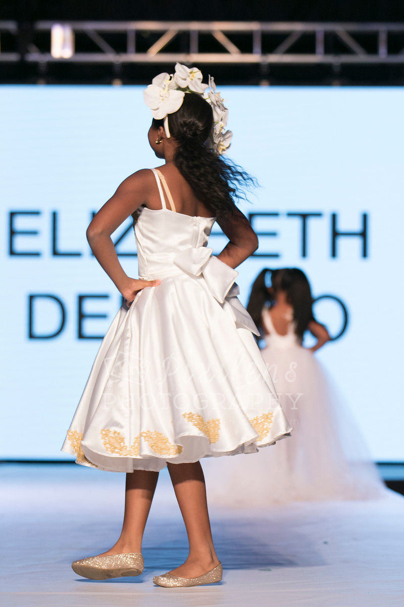 Thumbnail: White satin flared dress with gold appliques