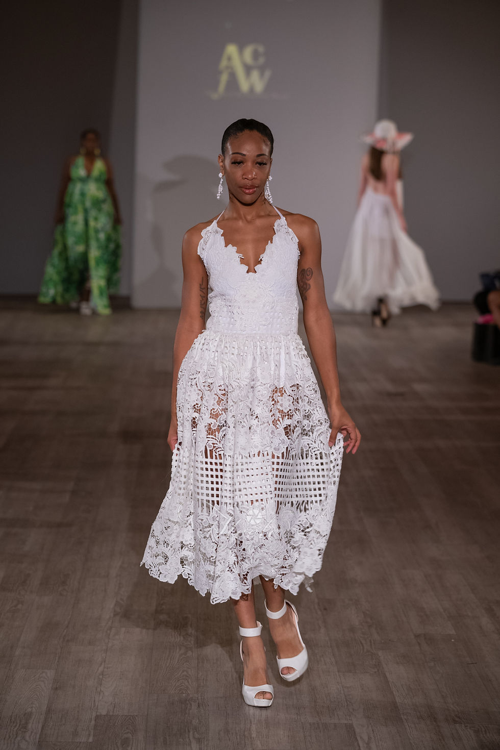 Thumbnail: White midi flared lace dress with bodycon