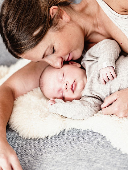 Fam Ueckert (3)_edited.jpg