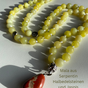 Mala aus Serpentin Halbedelsteinen und Jaspis Halbedelsteinen 80€