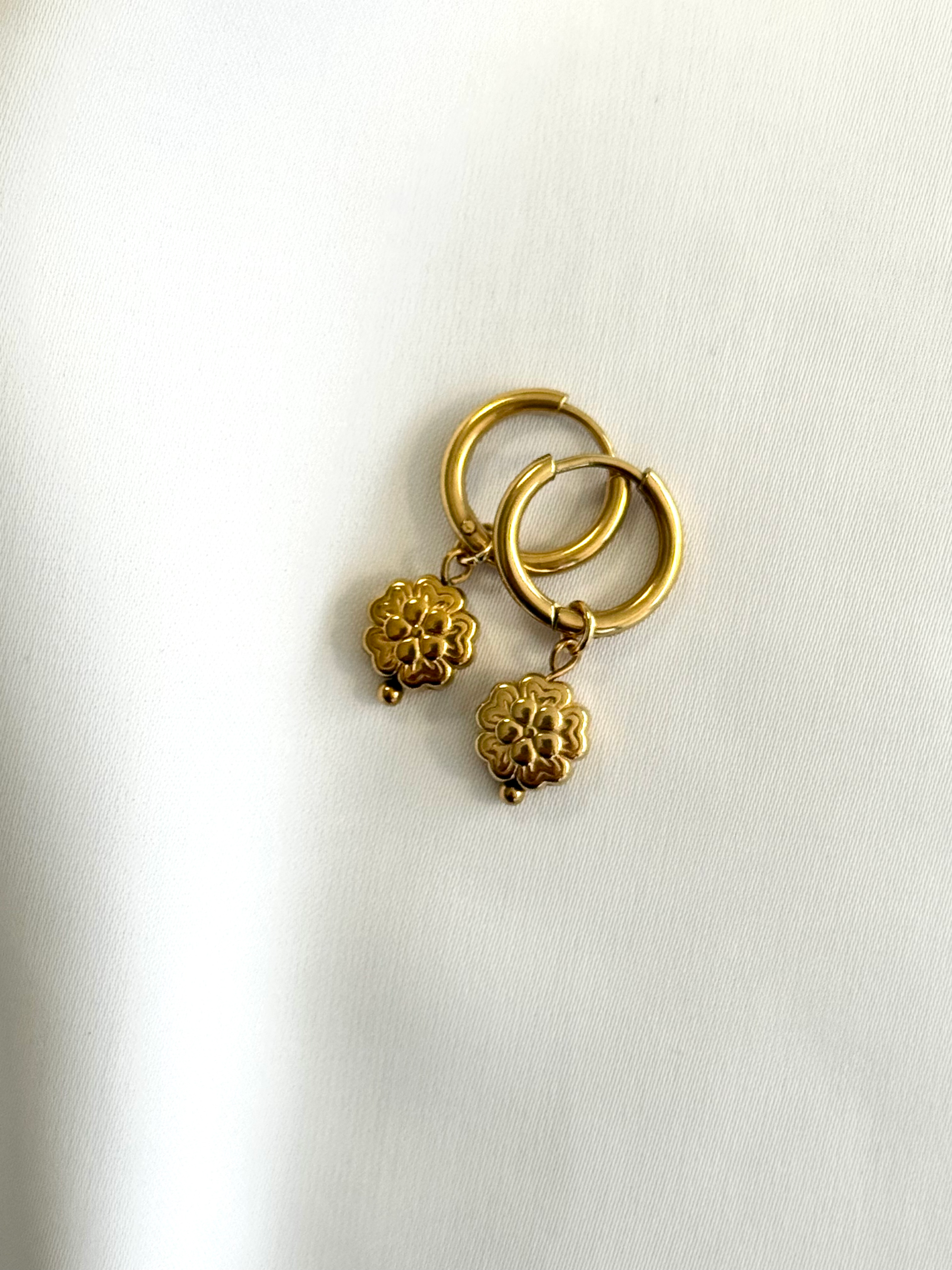 Mei Flower Hoops