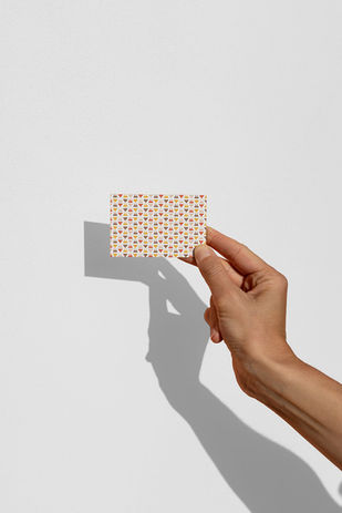 Branding und Printdesign mit gemustertem Visitenkarten-Design und minimalistischer Bildsprache – Grafikdesign und Markenentwicklung