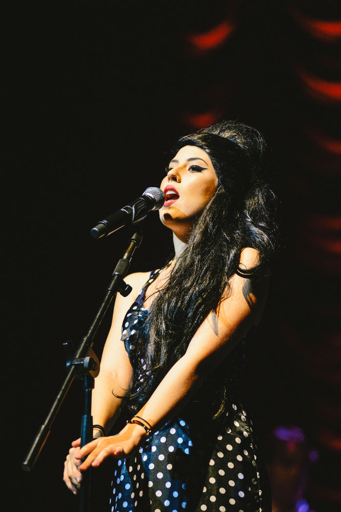 Tributo à cantora Amy Winehouse acontecerá nos dias 14 e 21de setembro, no Burlesque Paris 6