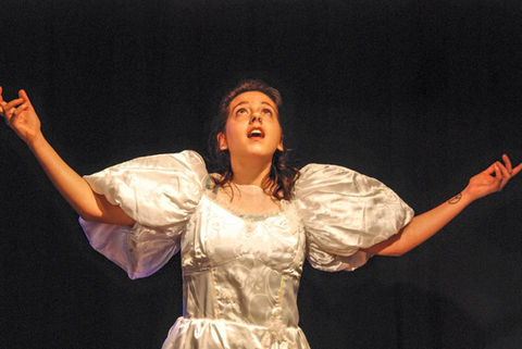 EMOTIONAL CREATURE
Corrine Salicco