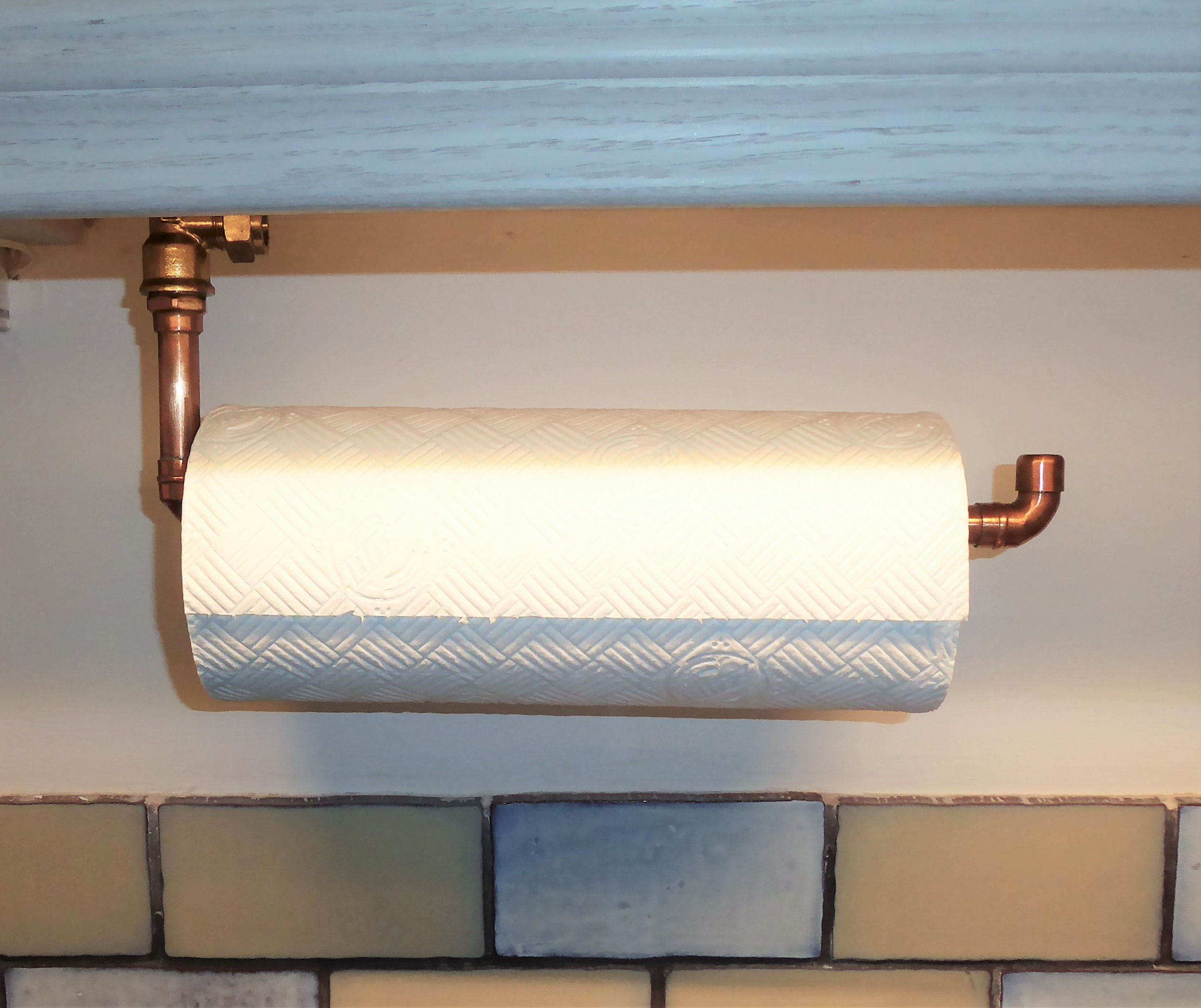 Copper pipe paper towel holder