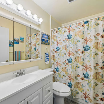 Bathroom at 110 Shaffer Avenue Crescent City, FL 32112