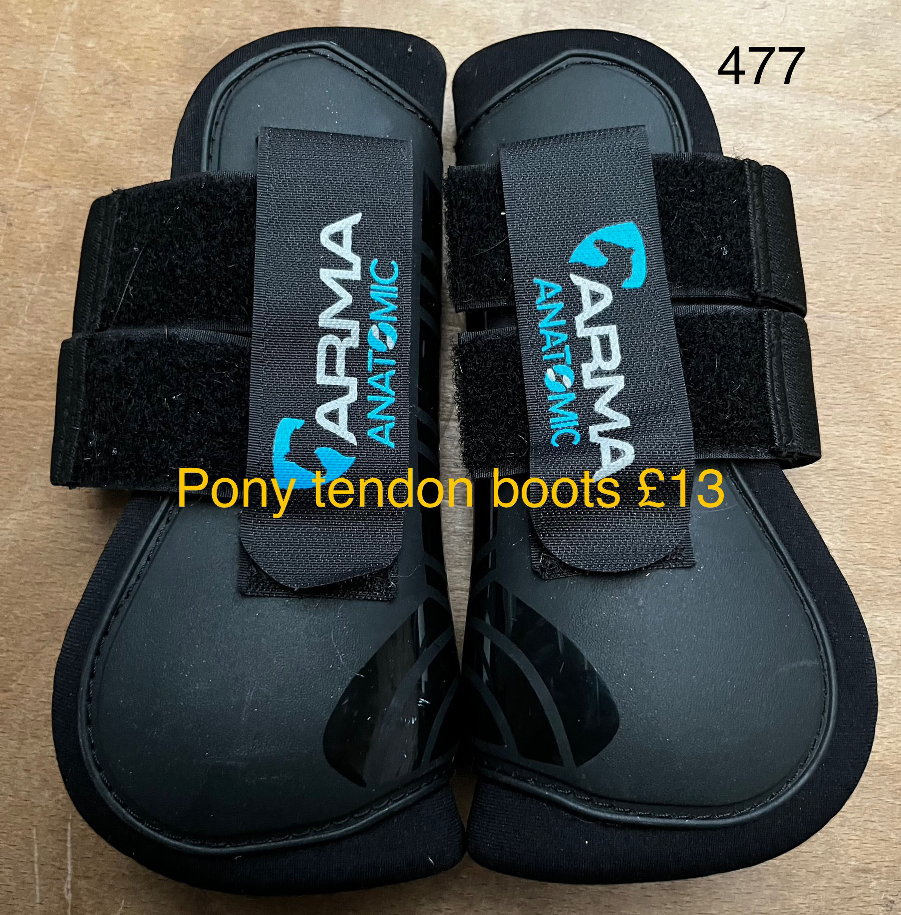 Pony black tendon boots Arma Anotomic