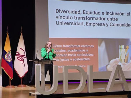 Directora Ejecutiva de CERES participó como ponente en la Jornada de Vinculación, Saberes y Realidades de la UDLA