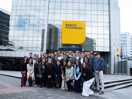 Banco Pichincha celebra 10 años impulsando el talento joven con su programa de entrenamiento ‘Futuros Líderes’