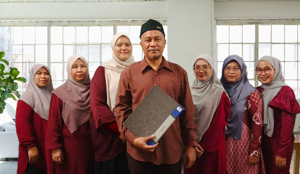 gmbr pms_edited.jpg