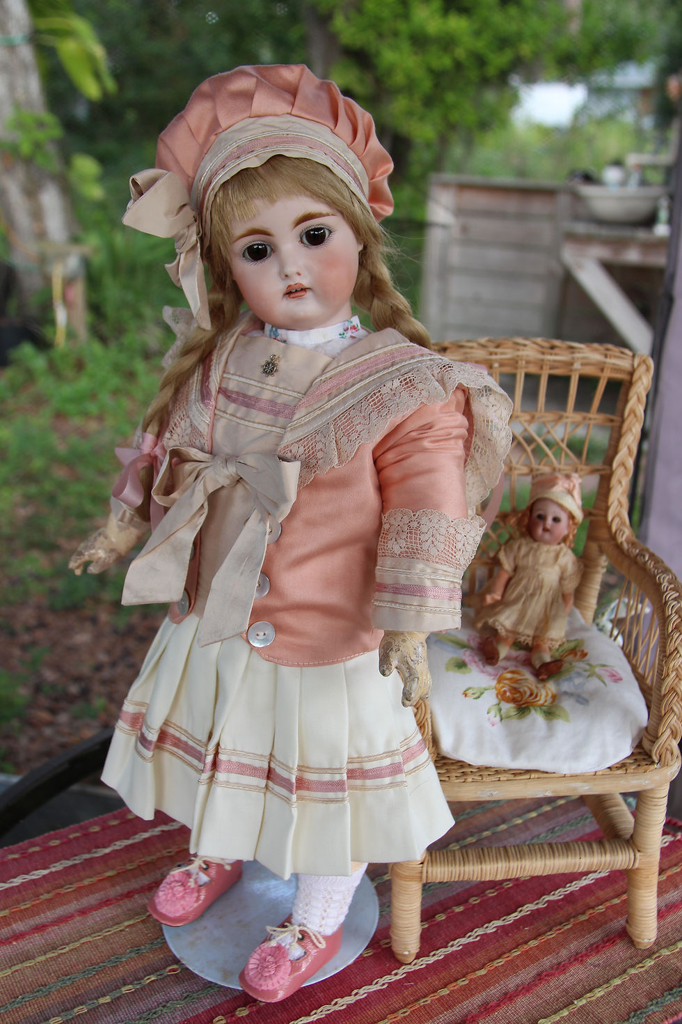 Thumbnail: 18" Antique Kämmer & Reinhardt 192 Mold German Bisque Doll • Brown Sleep Eyes