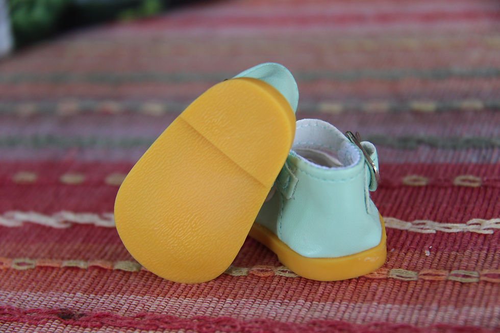 Thumbnail: Mary Jane-style Shoes 5.5 cm / 2.25" for 13" Dolls like Paola Reina