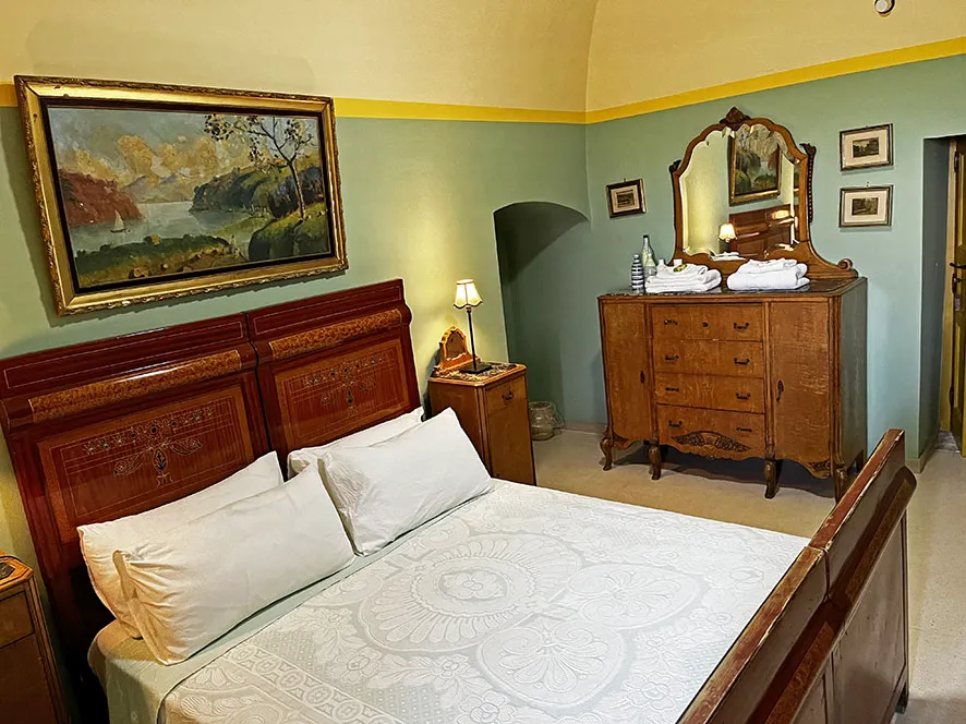 Primavera Room