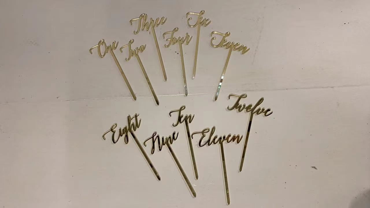 金色镜面 亚克力桌号 / 9cm 宽/ 12个 （缺5）